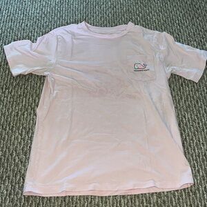 Pink vineyard vines T-shirt